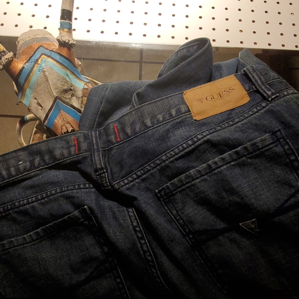 Guess Mens Jeans | Regular Straight Crescent fit